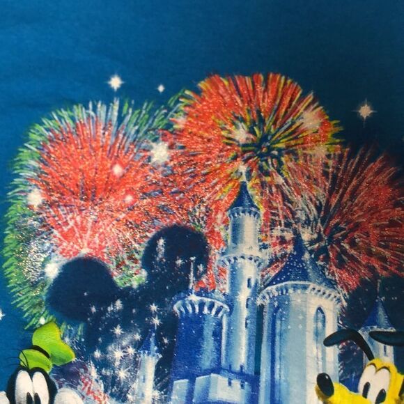 Vintage 2012 Disney T-Shirt | Medium - Picture 3 of 8
